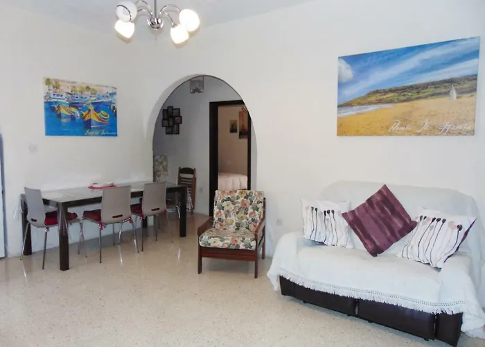 Kennedy Court - Prime Location - Bus Terminus Apartamento *