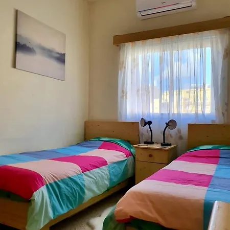 Kennedy Court - Prime Location - Bus Terminus * St. Paul's Bay