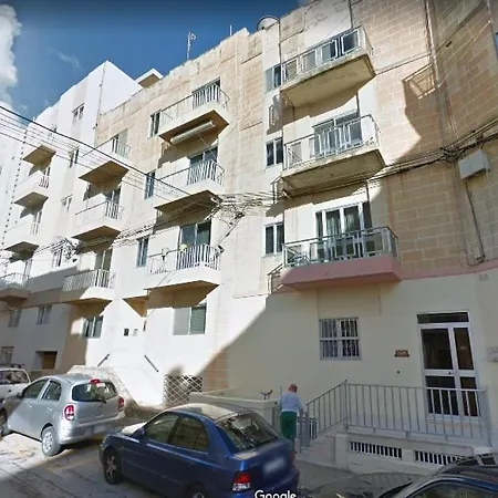 Apartment Kennedy Court - Prime Location - Bus Terminus *