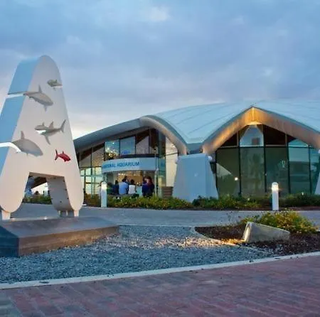 Kennedy Court - Prime Location - Bus Terminus