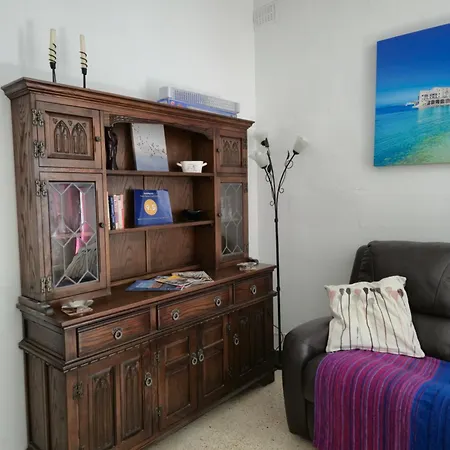Kennedy Court - Prime Location - Bus Terminus Apartment St. Paul's Bay