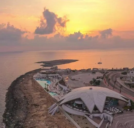 Apartment Kennedy Court - Prime Location - Bus Terminus St. Paul's Bay